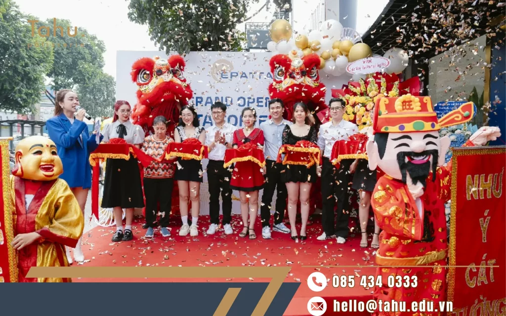 Tiệc khai trương là dịp để công ty chính thức giới thiệu và công bố việc bắt đầu kinh doanh