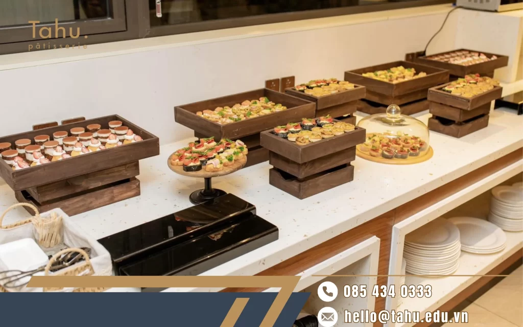 Thực đơn tea break đa dạng, phù hợp với mọi ngân sách